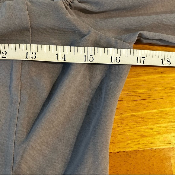 NWT LULU’S Off Shoulder Chiffon Maxi Dress in Pale Grey - Picture 9 of 10